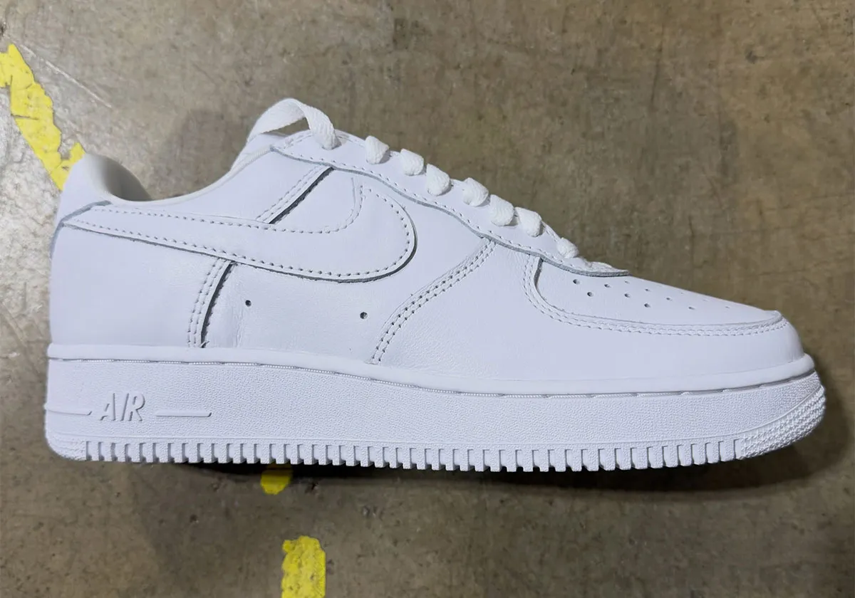 The Air Force 1 Returns to its 2001 Shape